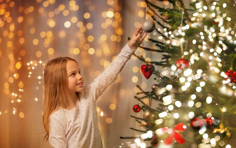 How to Hang Christmas Ornaments on Your Tree
