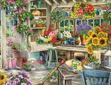Load image into Gallery viewer, Gardener&#39;s Paradise - 2000 Piece Puzzle by Ravensburger

