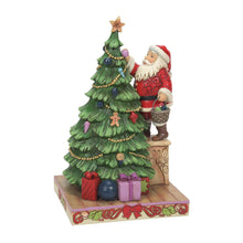 Load image into Gallery viewer, Santa Decorating Tree - Jim Shore Heartwood Creek
