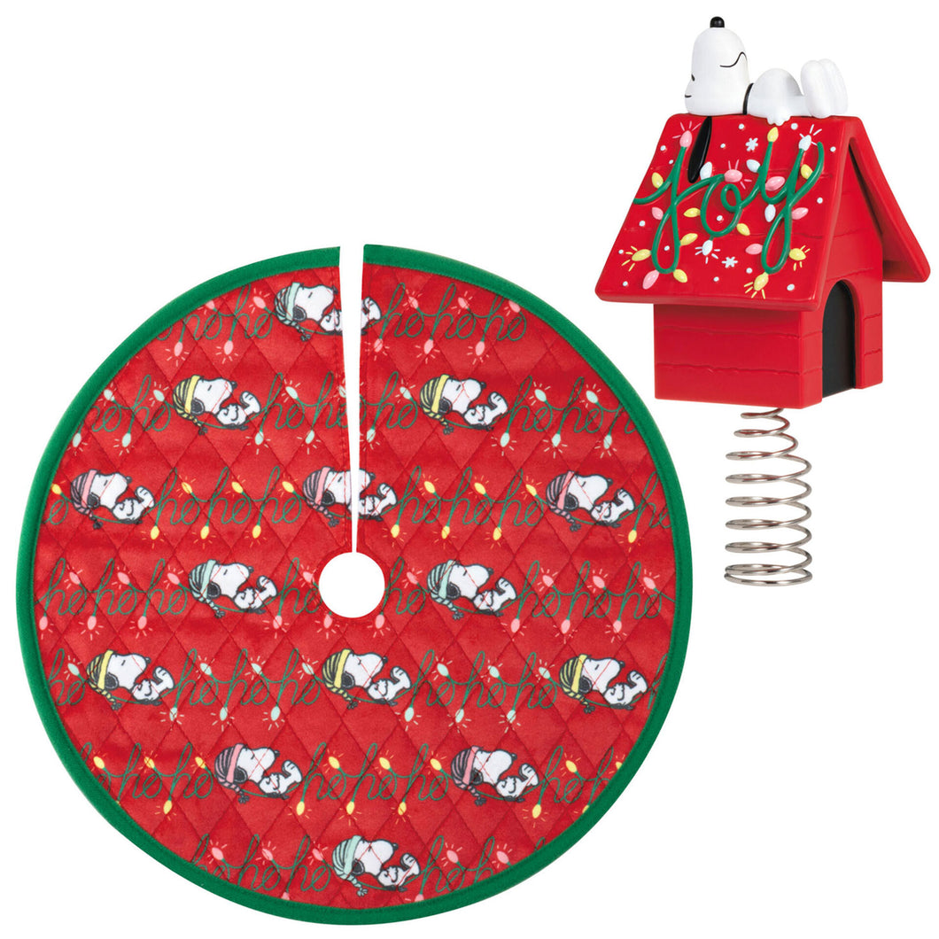 Mini The Peanuts® Gang Snoopy Christmas Tree Topper and Tree Skirt, Set of 2