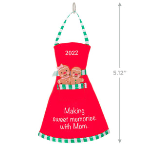 Memories With Mom Baking Apron 2022 Fabric Ornament