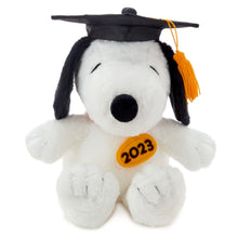 Load image into Gallery viewer, Peanuts® Snoopy 2023 Graduation Gift Card Holder
